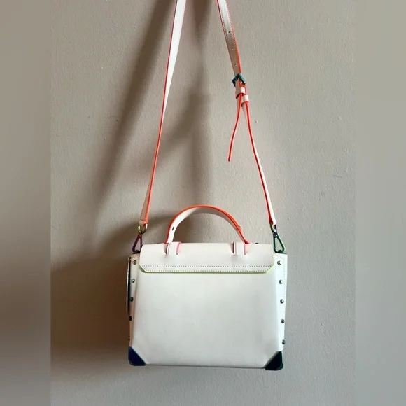 Michael Kors Stylish White Handbag - Picture 7 of 7